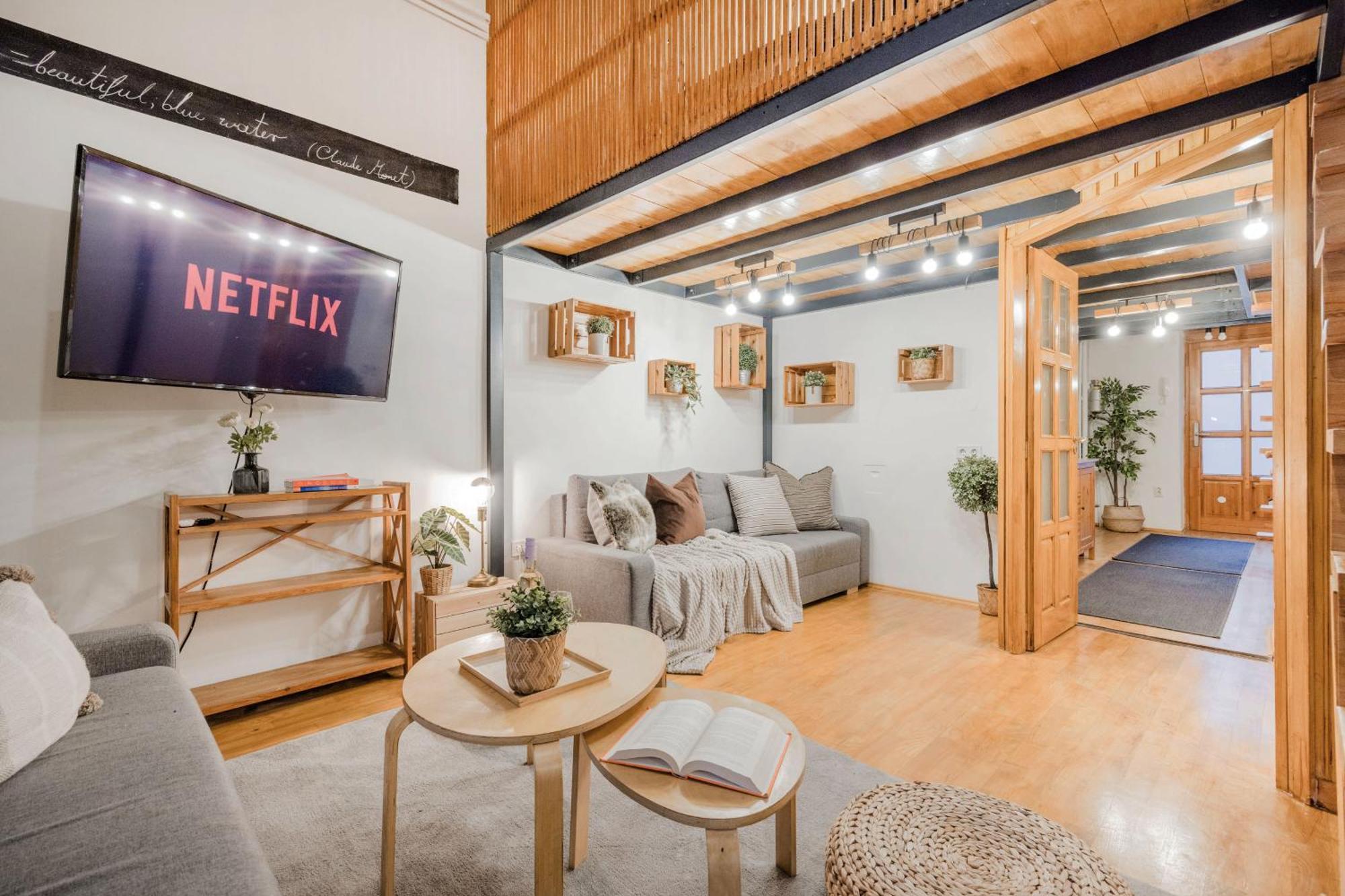 Wellness Wonderland: Garden, Sauna, Jacuzzi In Cbd Budapeste Exterior foto
