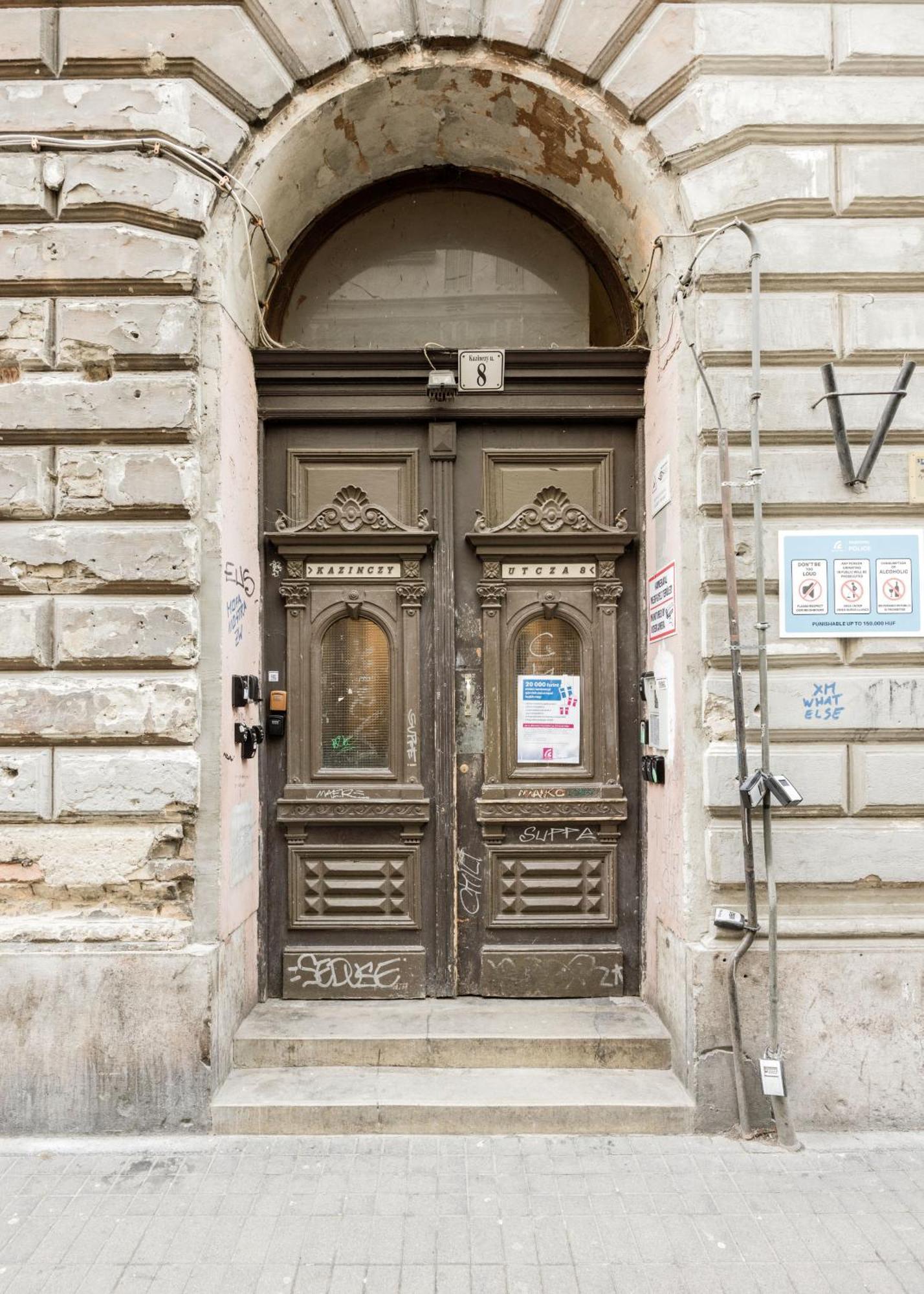Wellness Wonderland: Garden, Sauna, Jacuzzi In Cbd Budapeste Exterior foto