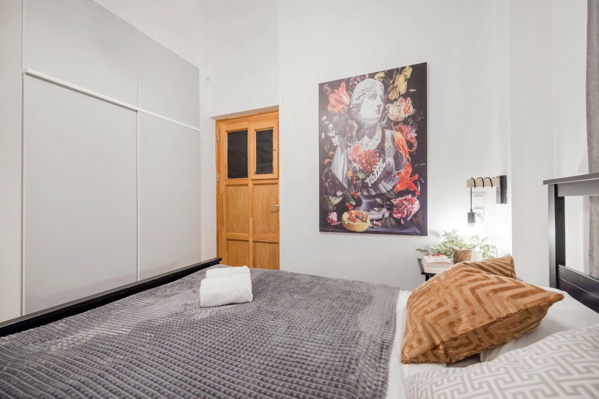 Wellness Wonderland: Garden, Sauna, Jacuzzi In Cbd Budapeste Exterior foto
