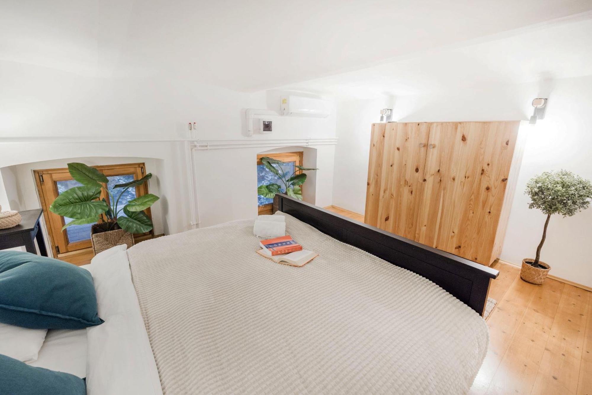 Wellness Wonderland: Garden, Sauna, Jacuzzi In Cbd Budapeste Exterior foto