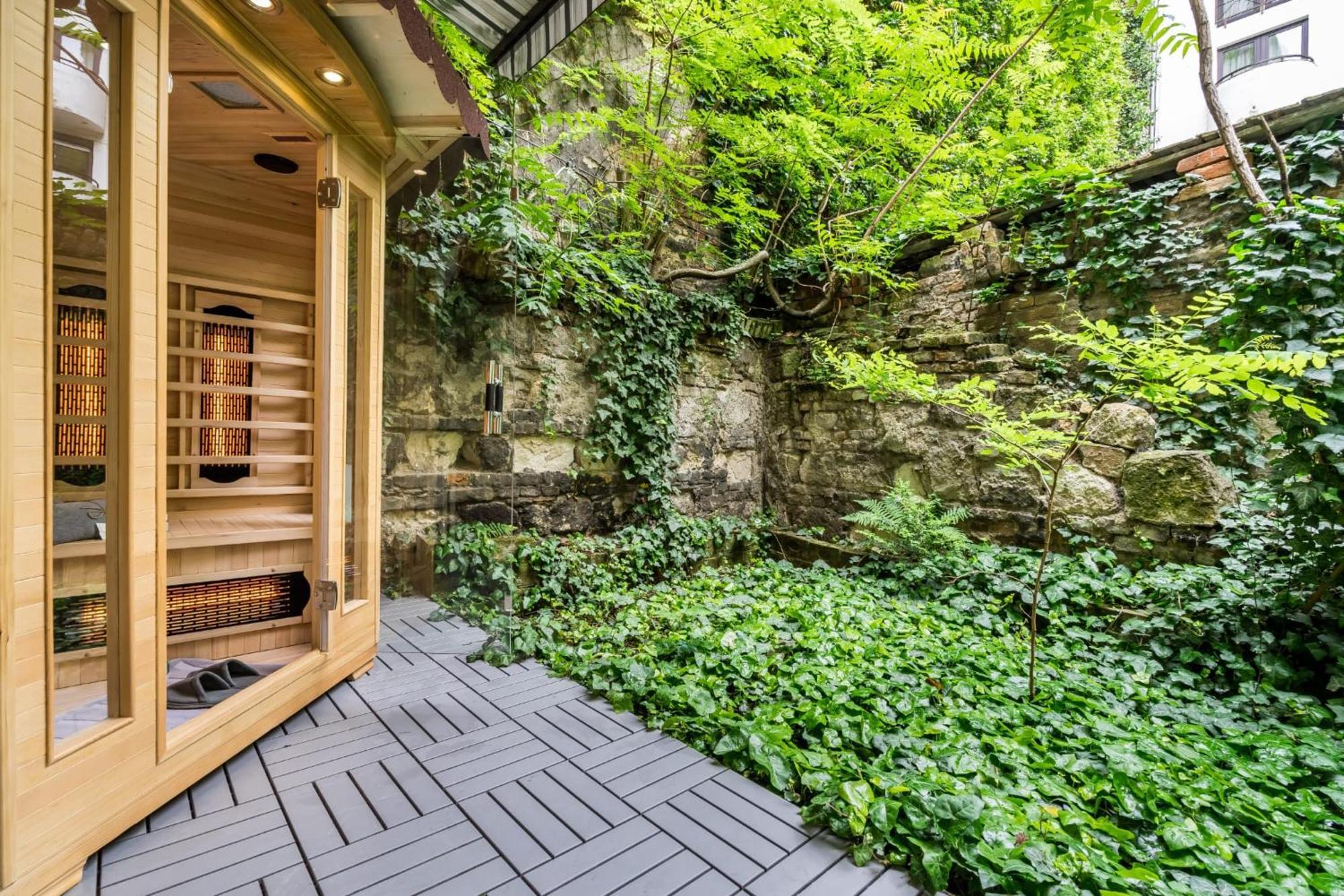 Wellness Wonderland: Garden, Sauna, Jacuzzi In Cbd Budapeste Exterior foto