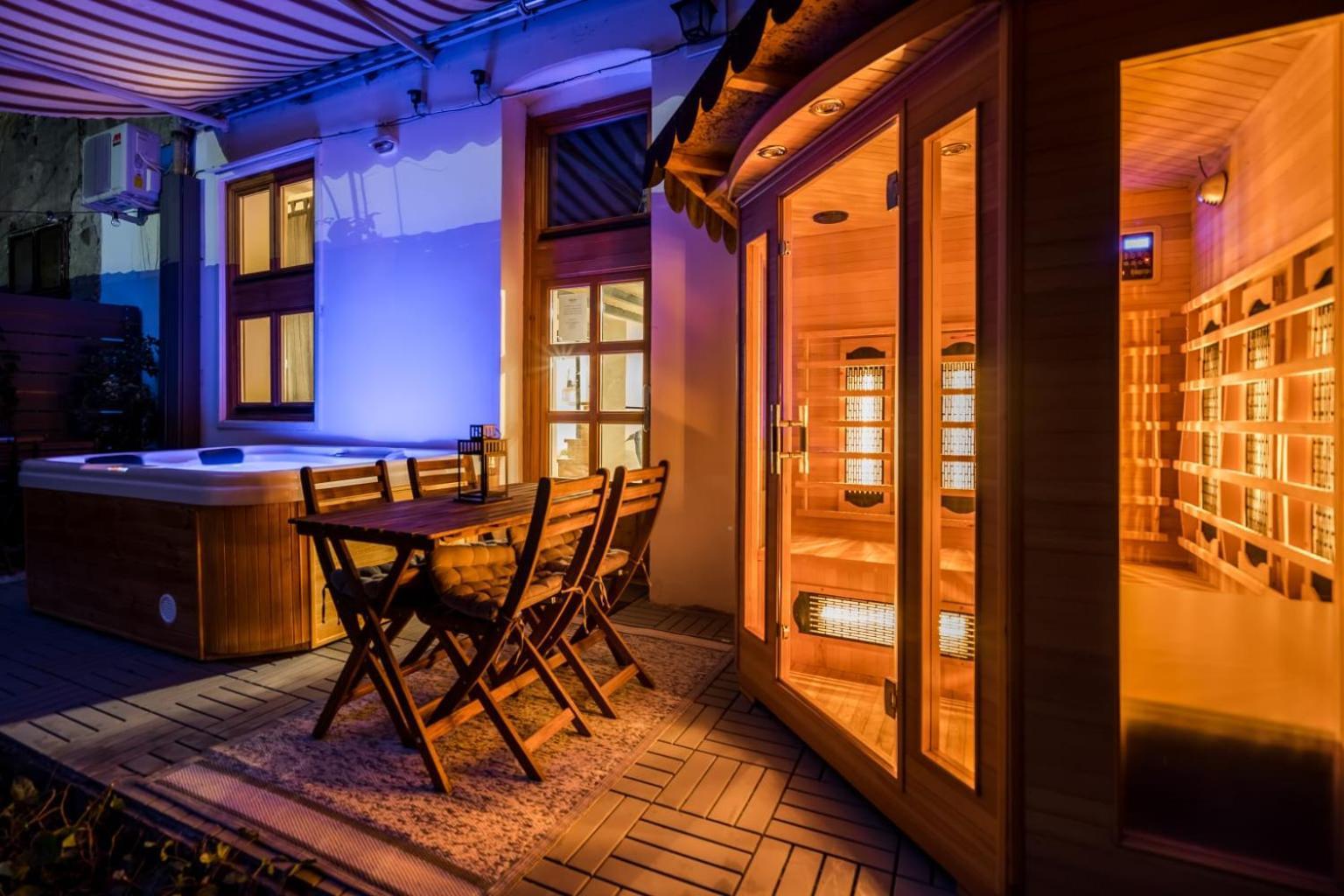 Wellness Wonderland: Garden, Sauna, Jacuzzi In Cbd Budapeste Exterior foto