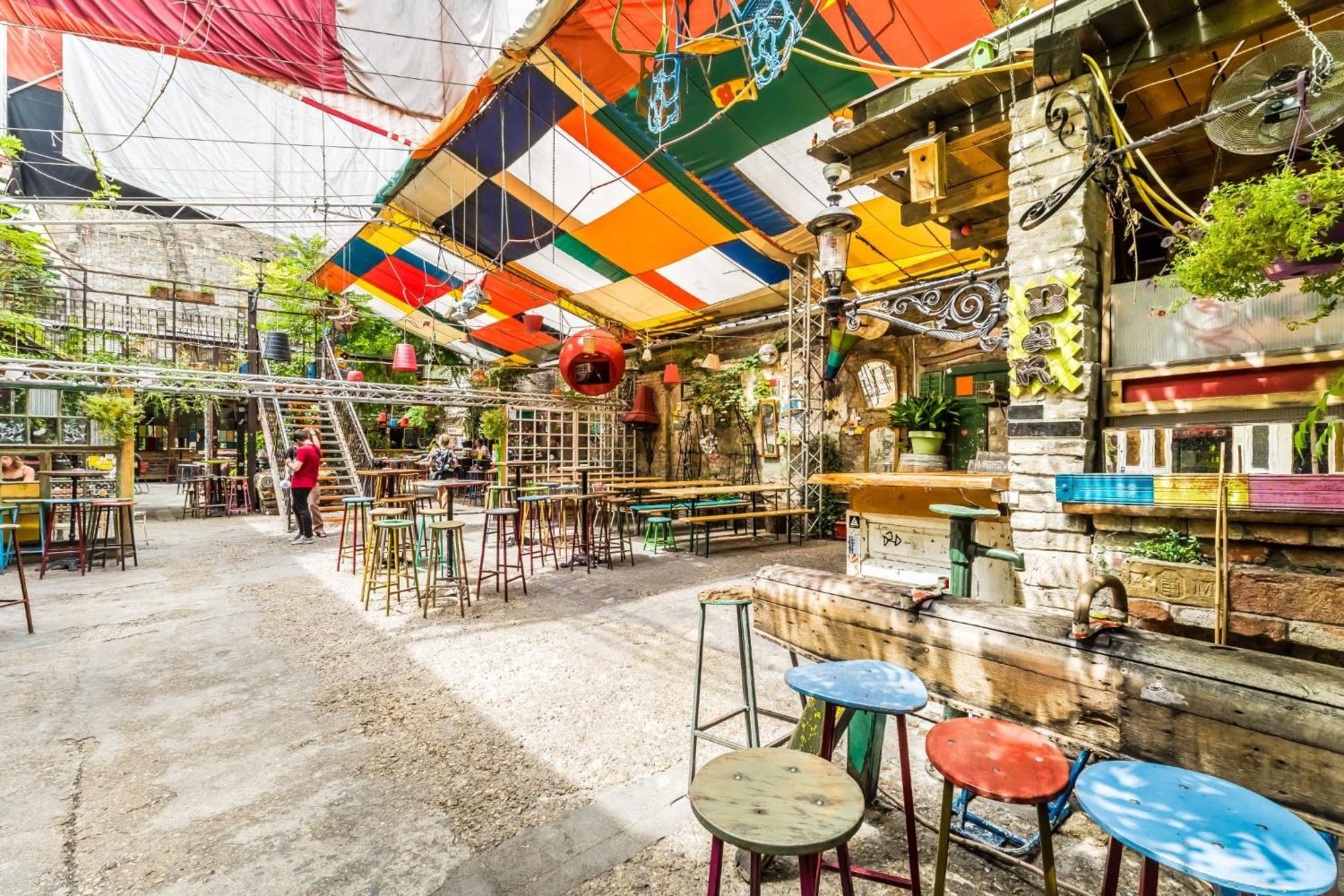 Wellness Wonderland: Garden, Sauna, Jacuzzi In Cbd Budapeste Exterior foto