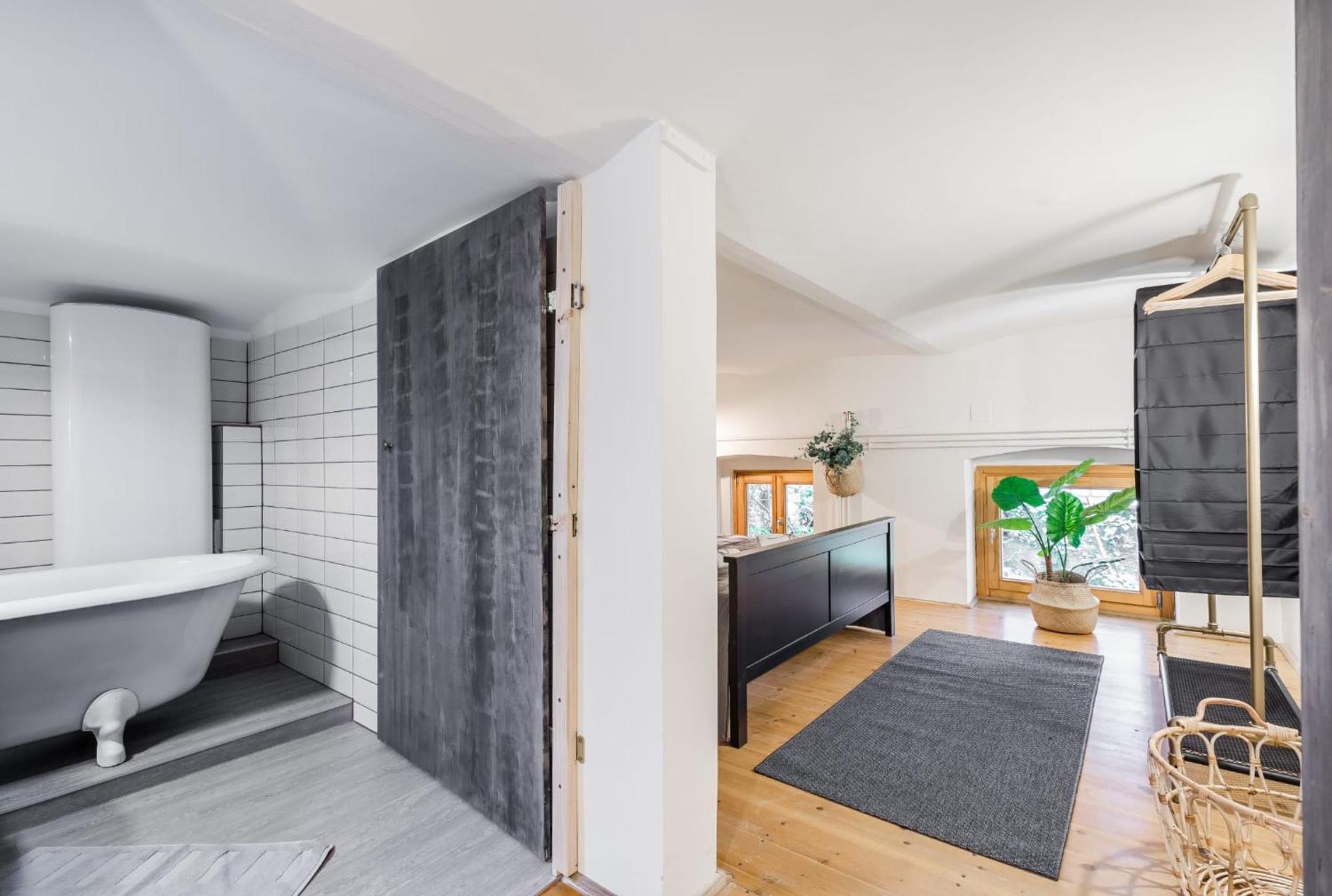 Wellness Wonderland: Garden, Sauna, Jacuzzi In Cbd Budapeste Exterior foto